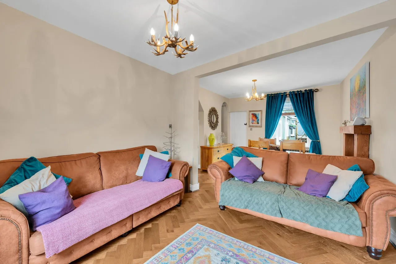 Prospect Place, Pontypool, photo 3