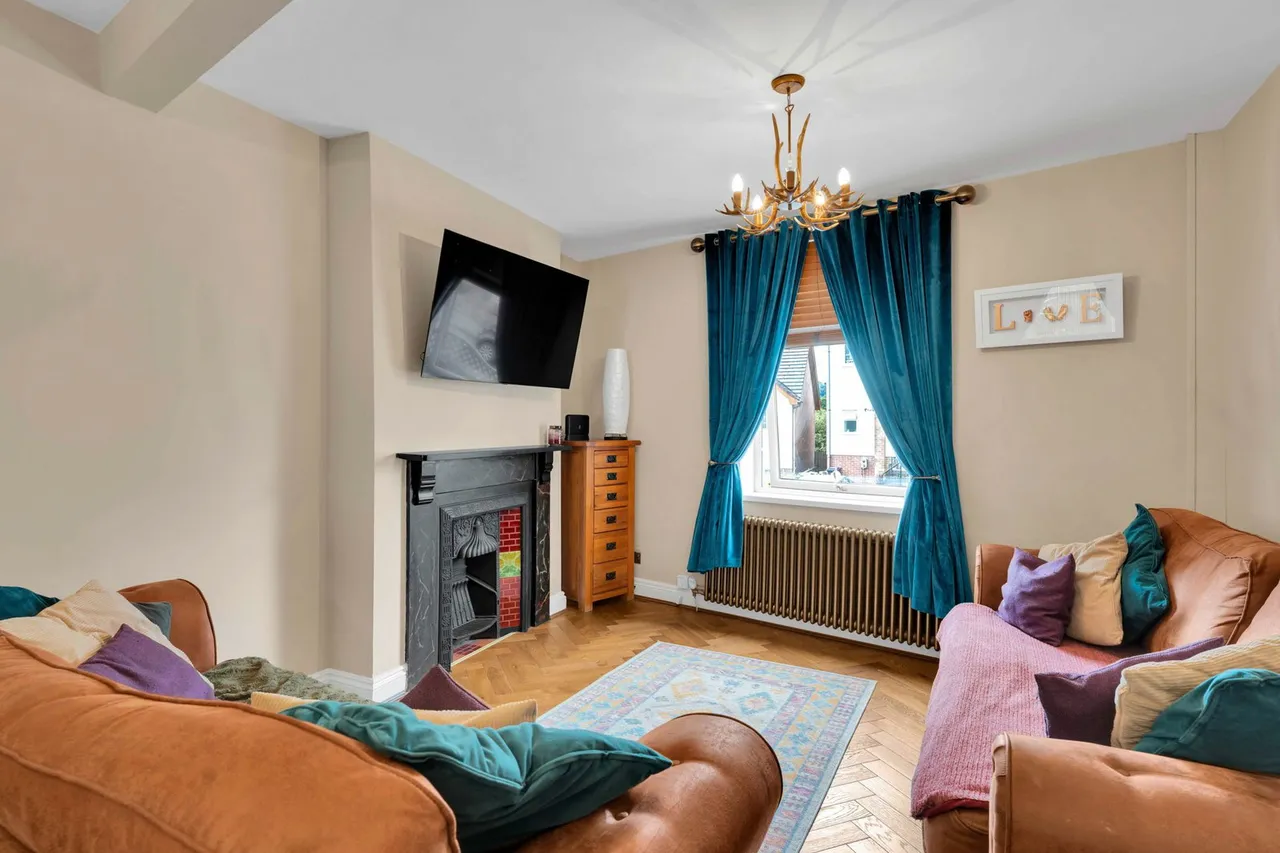 Prospect Place, Pontypool, photo 2