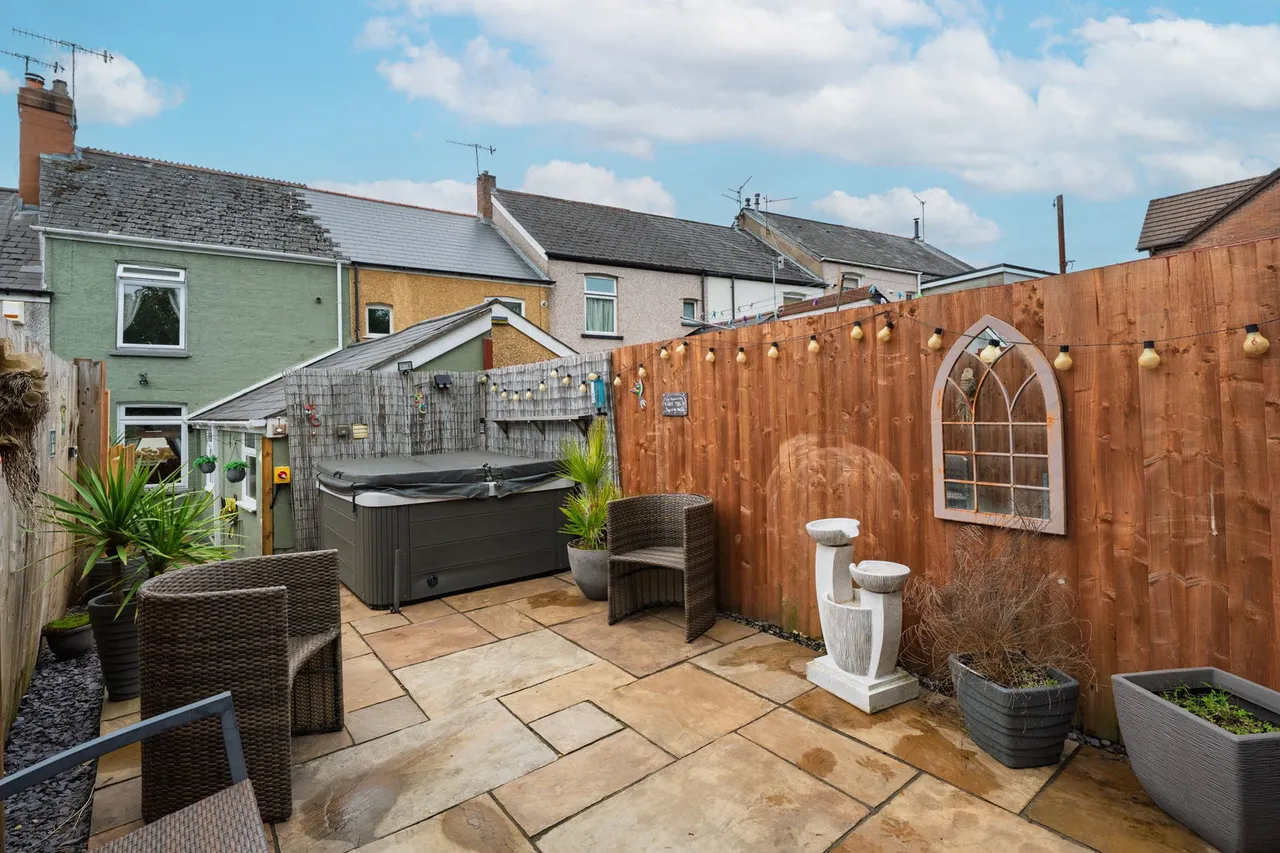 Prospect Place, Pontypool, photo 18