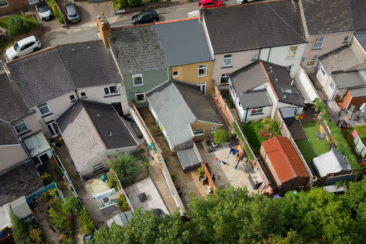 Prospect Place, Pontypool, photo 21