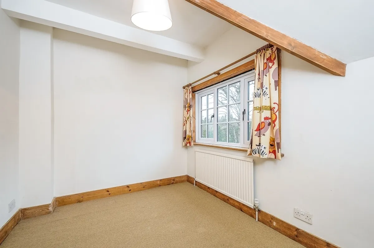Pathfields Haslemere, GU27, photo 11