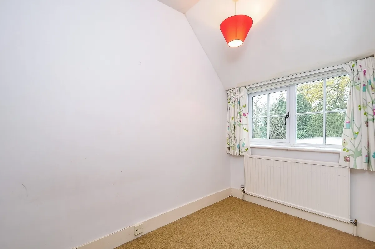 Pathfields Haslemere, GU27, photo 12