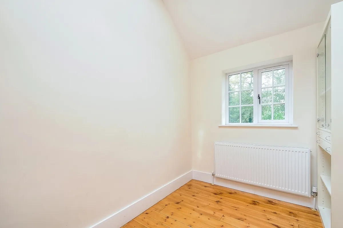 Pathfields Haslemere, GU27, photo 9