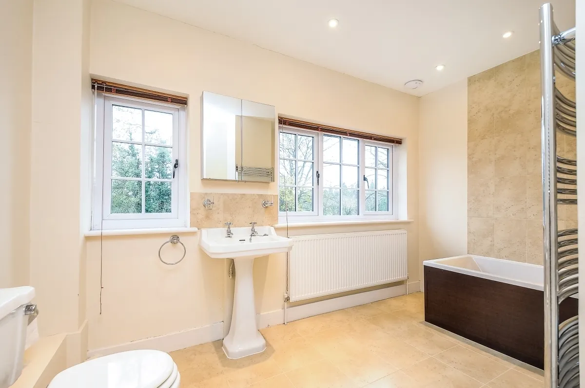 Pathfields Haslemere, GU27, photo 7
