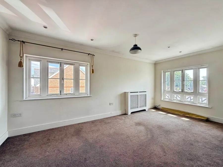 Cambridge Road, Crowthorne, RG45, photo 7