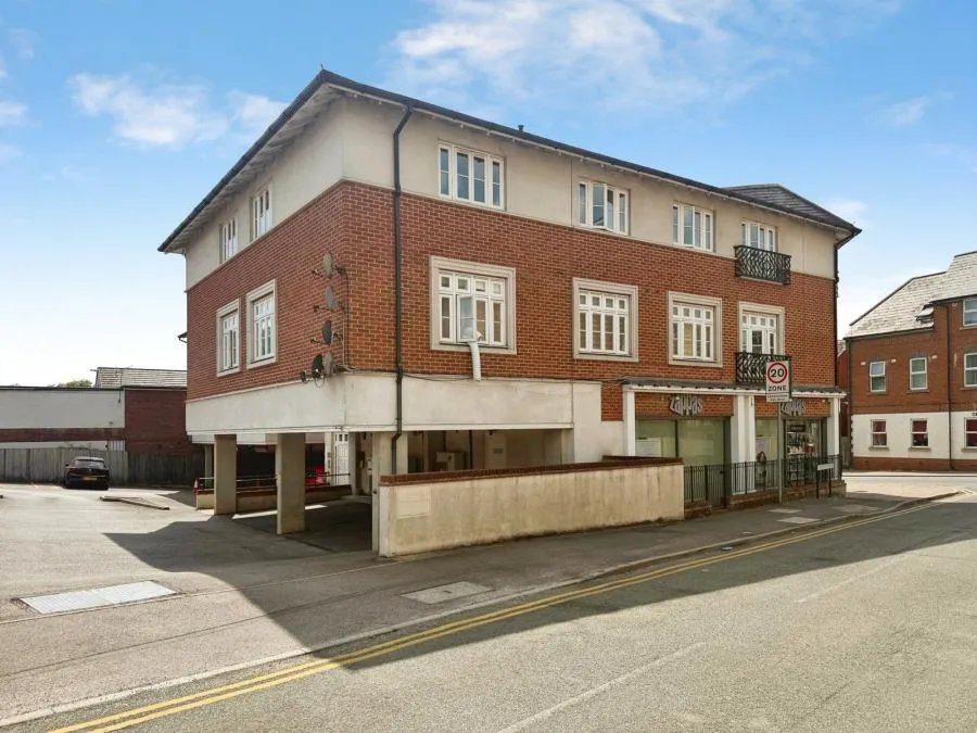 Cambridge Road, Crowthorne, RG45, photo 14
