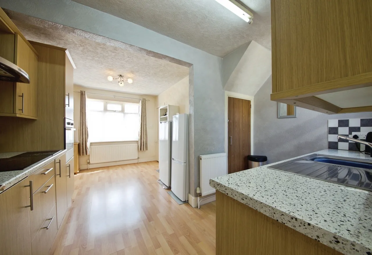 Cowper Gardens, London, N14, photo 10