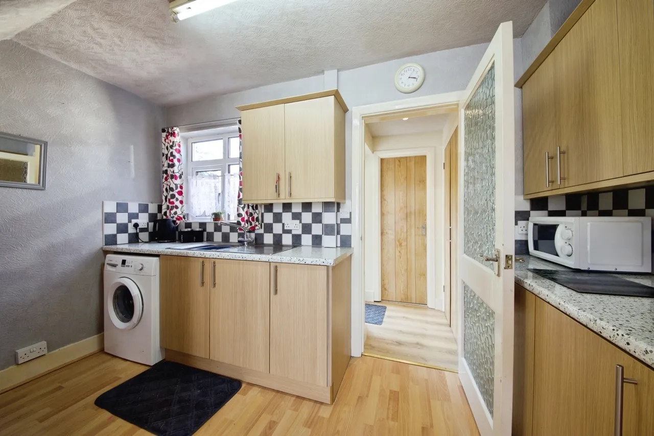 Cowper Gardens, London, N14, photo 16