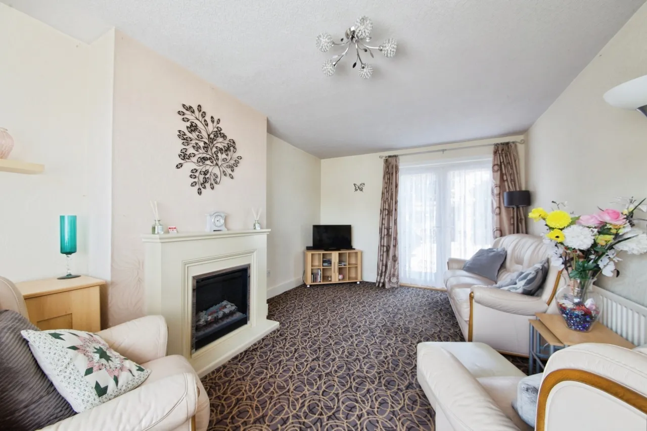 Cowper Gardens, London, N14, photo 12