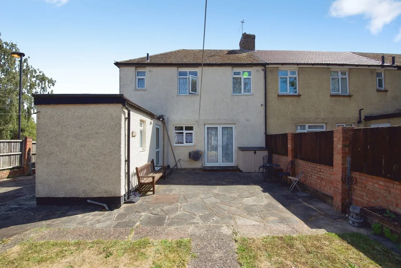 Cowper Gardens, London, N14, photo 21