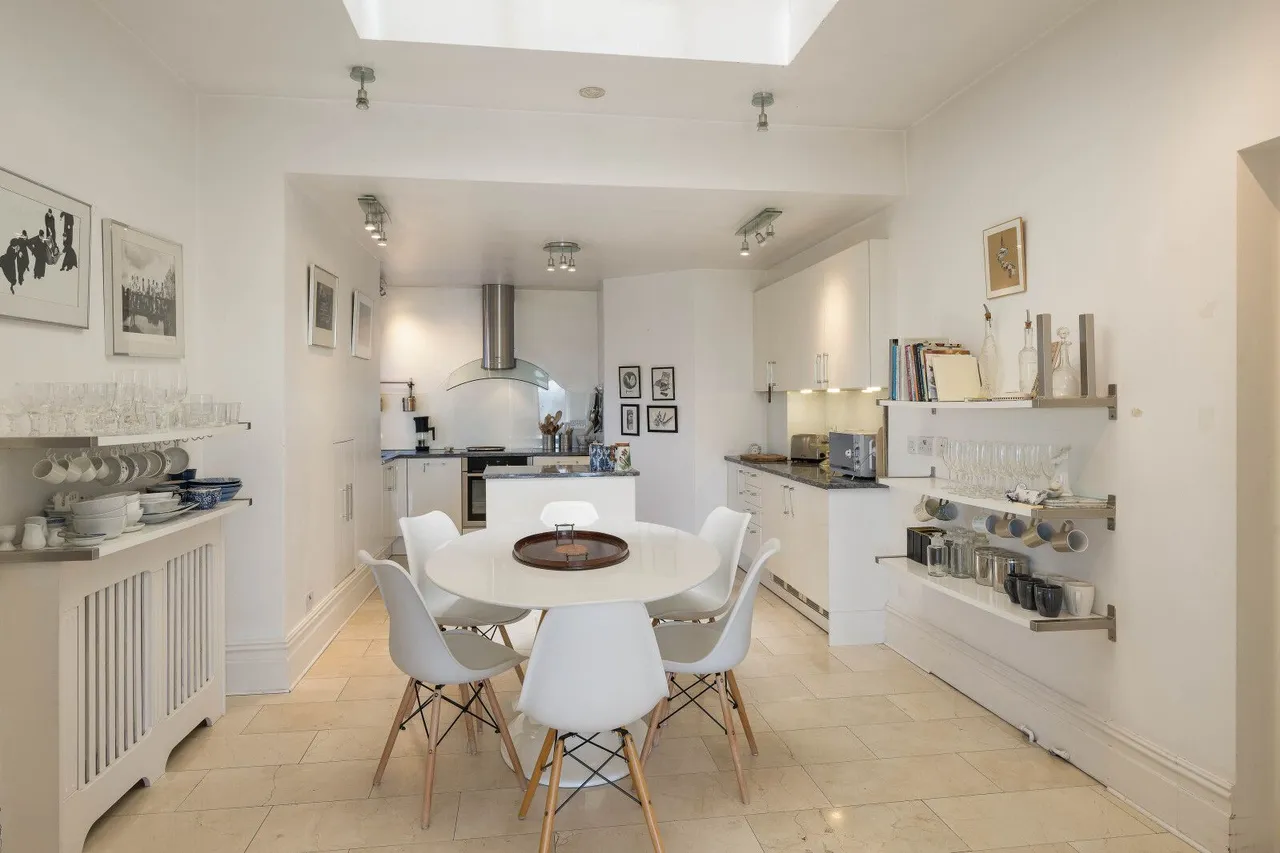 Iverna Court, Kensington, London, W8 6TT, photo 5