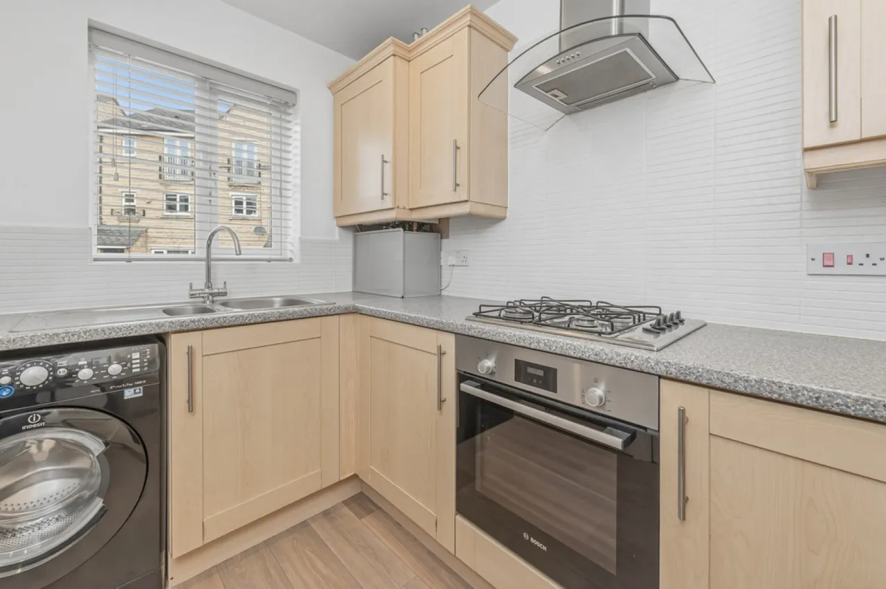 Hanby Close, Fenay Bridge, HD8, photo 5