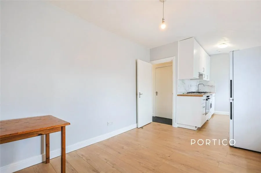 Oaklands Grove, London, W12, photo 7