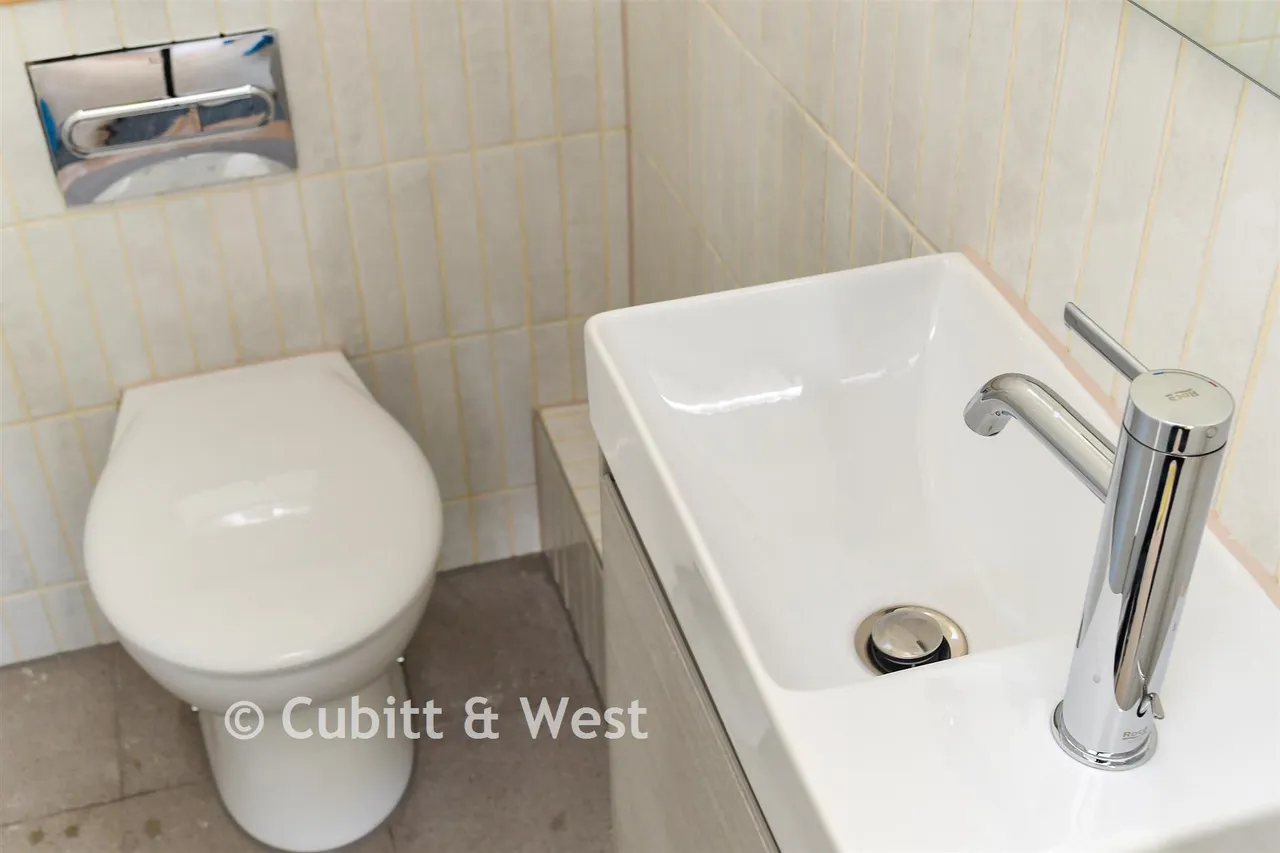Grove House, The Green, SM5, photo 13