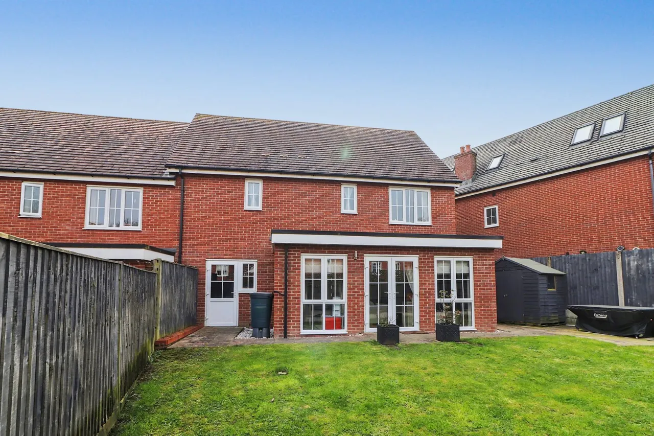 Ten Acres Crescent, Stevenage, SG2, photo 2