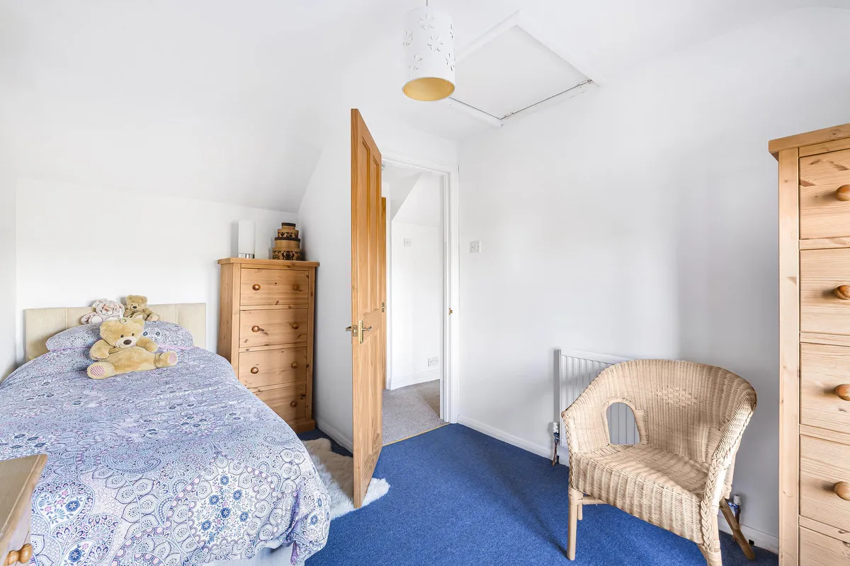 Lawn Hill, Edgcott, HP18, photo 19