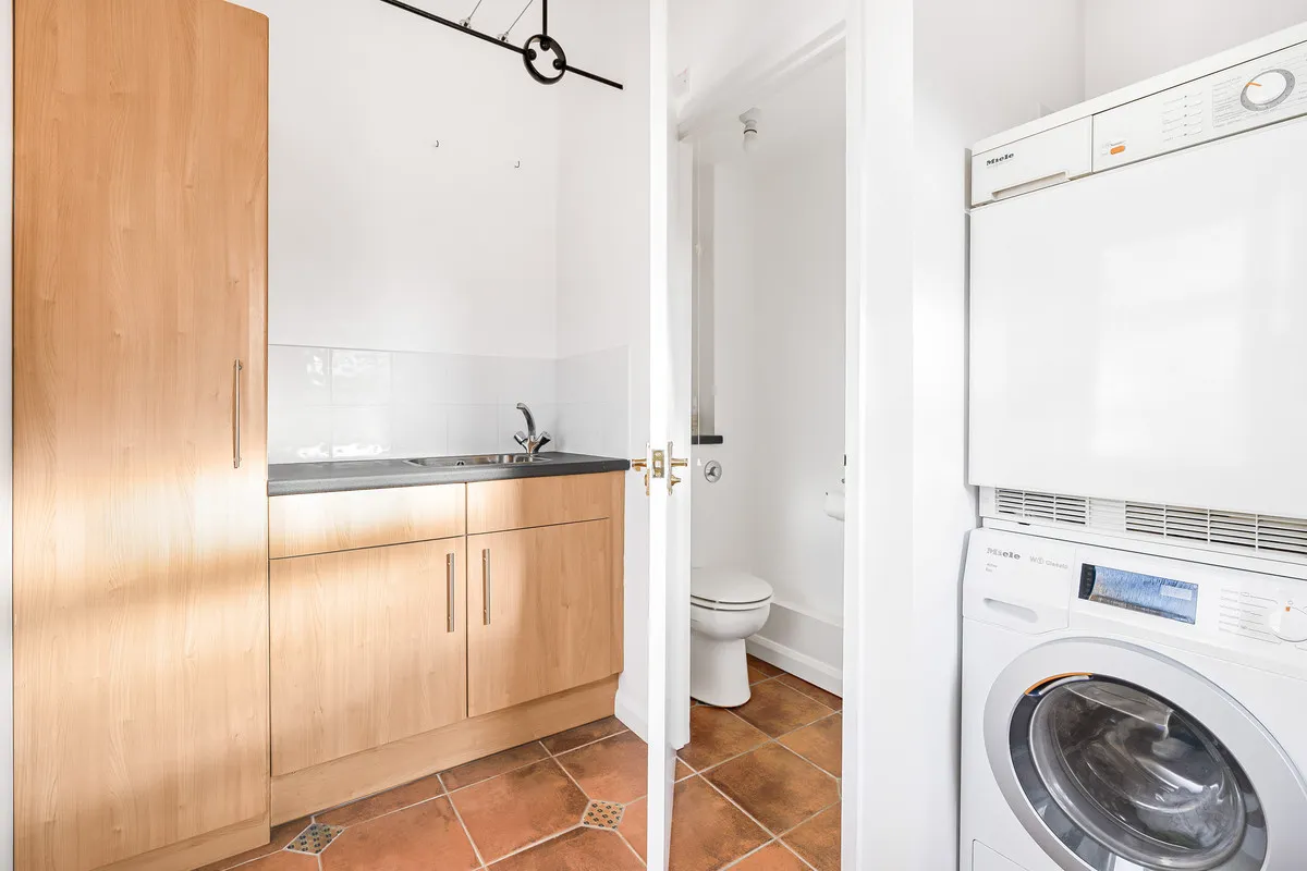 Lawn Hill, Edgcott, HP18, photo 14