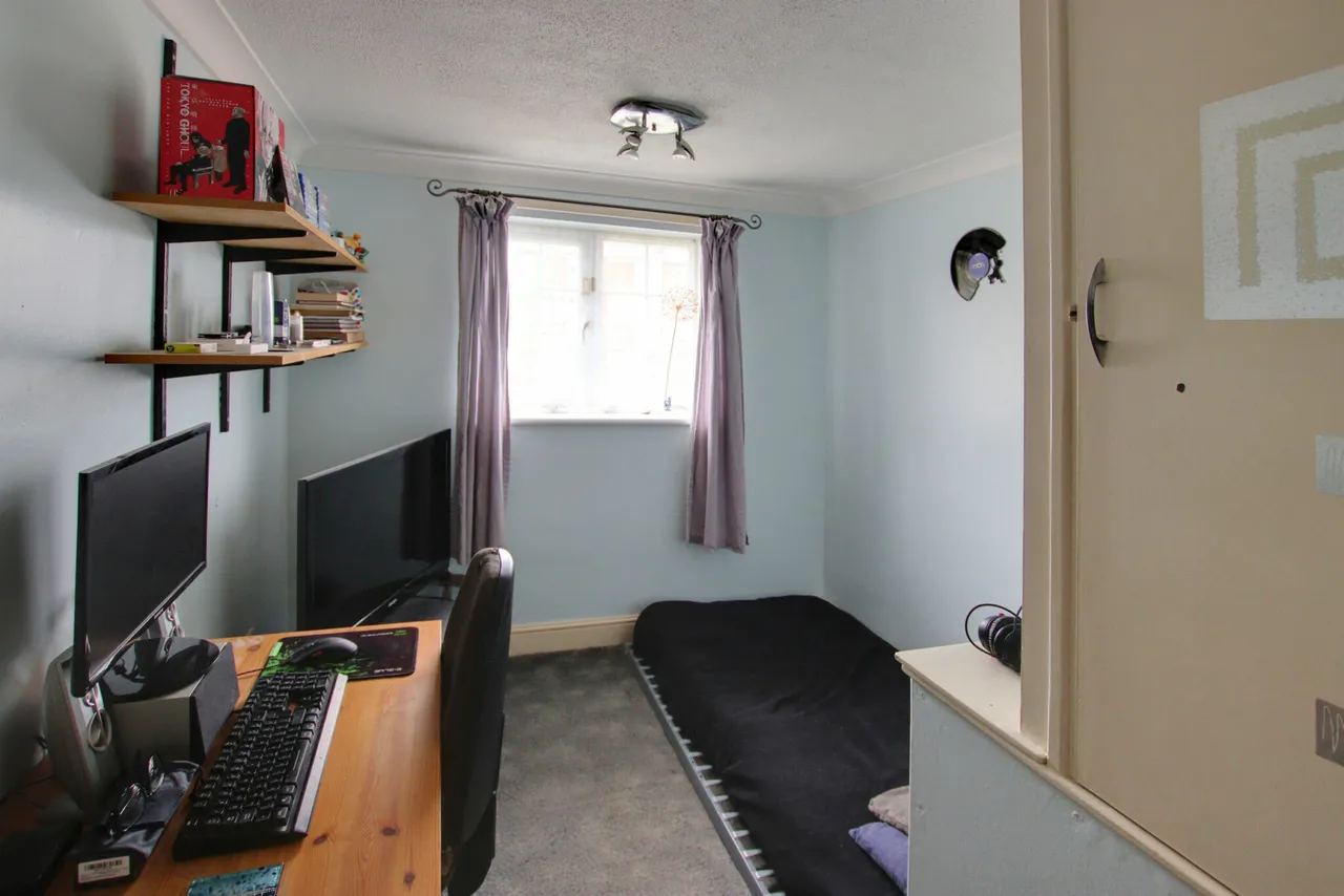 Dunsfold Way, New Addington, Croydon, Croydon, CR0 0TL, photo 11