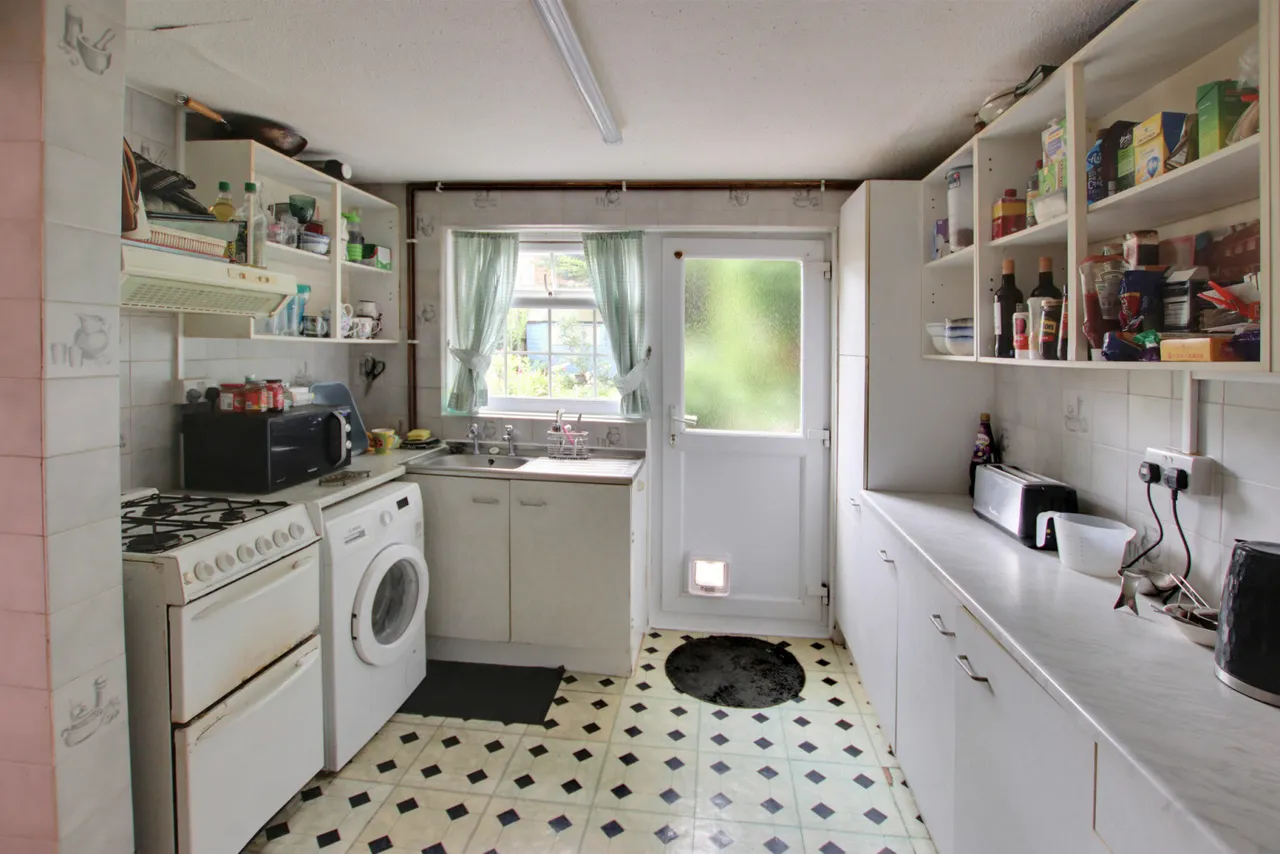 Dunsfold Way, New Addington, Croydon, Croydon, CR0 0TL, photo 6