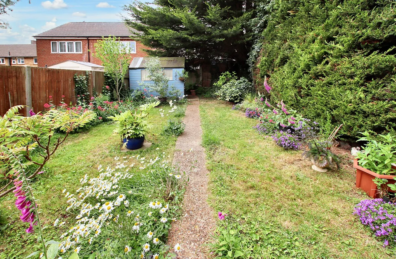Dunsfold Way, New Addington, Croydon, Croydon, CR0 0TL, photo 13