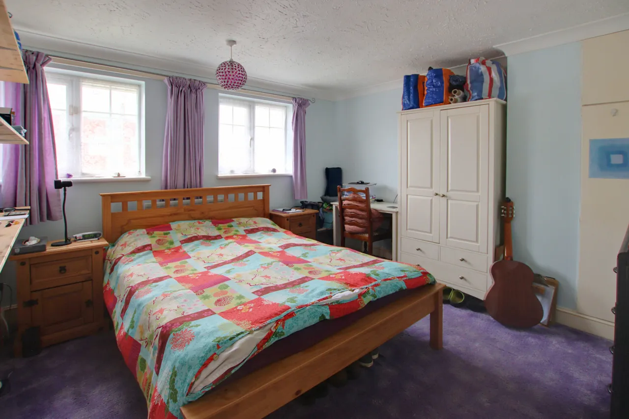 Dunsfold Way, New Addington, Croydon, Croydon, CR0 0TL, photo 9