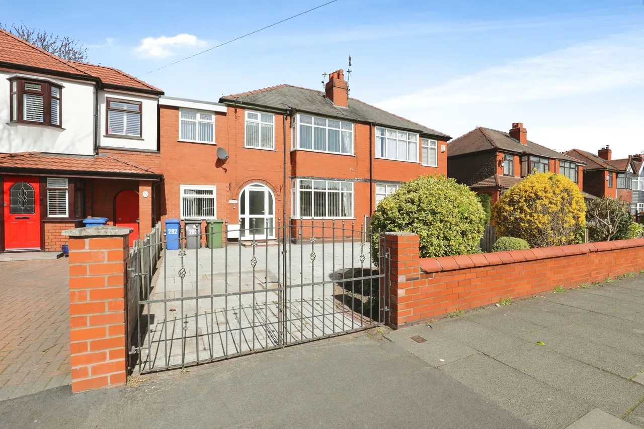4 bed house for sale, Liverpool Road, Widnes, WA8