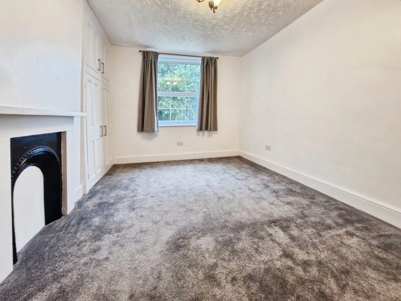 Bath Lane, Bramley, Leeds, photo 6