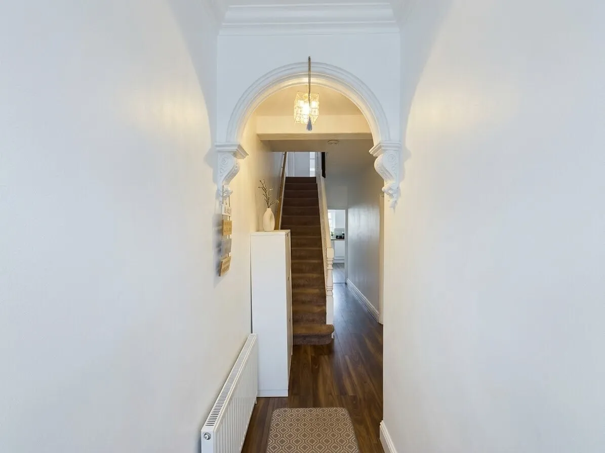 Chester Road, WD18, photo 2