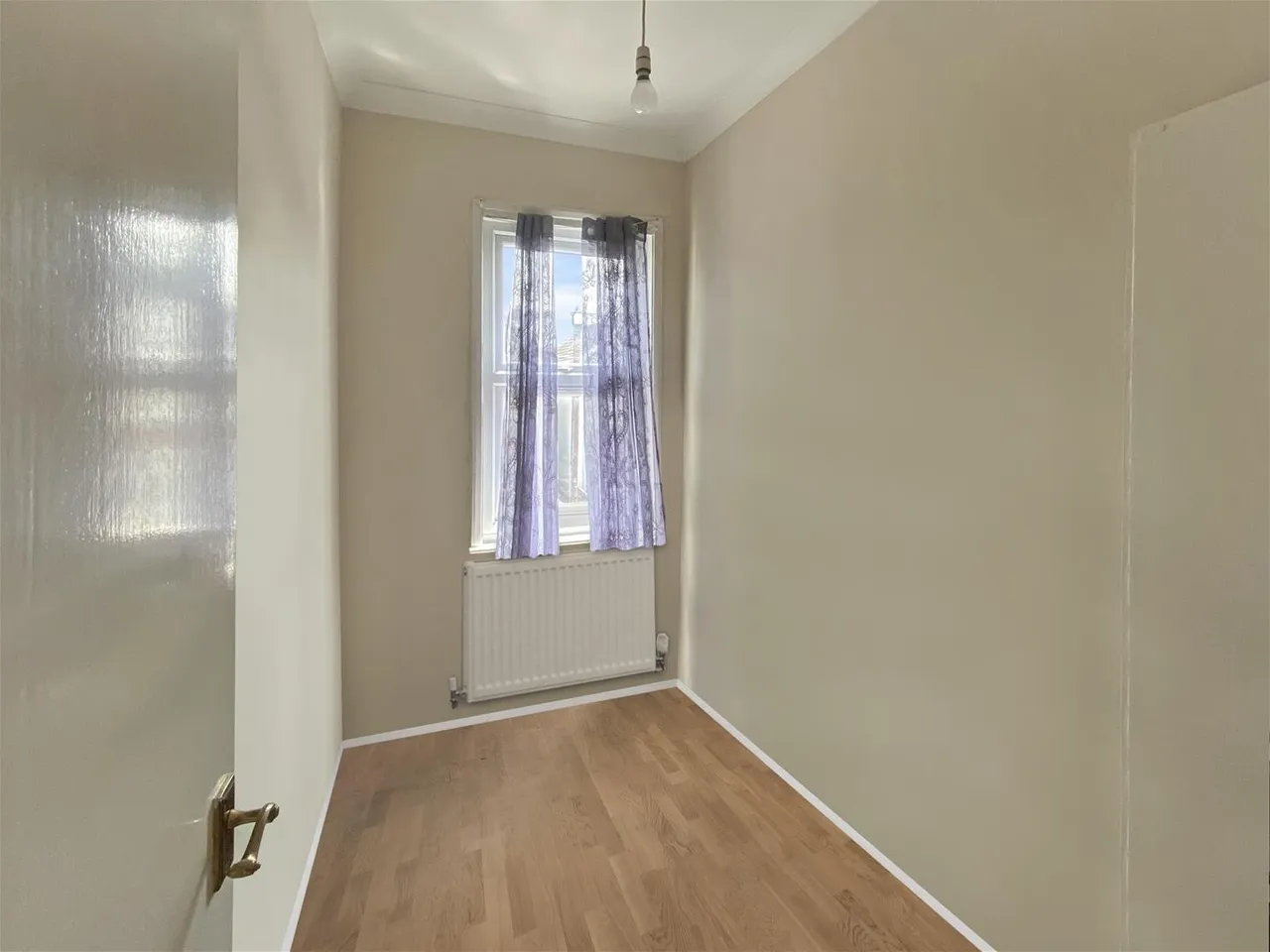 Regina Road, Southall, photo 6