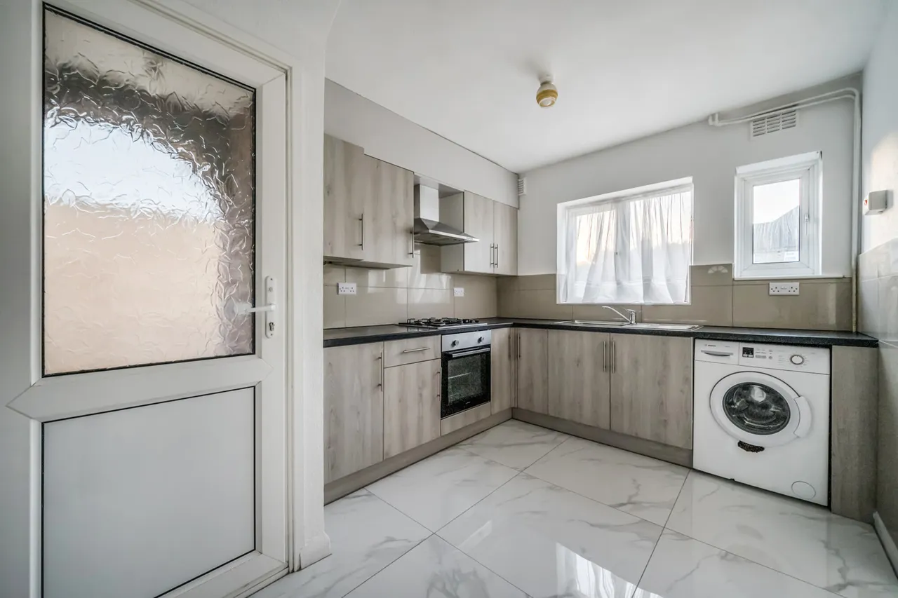 Marsh Lane, Stanmore, HA7, photo 5