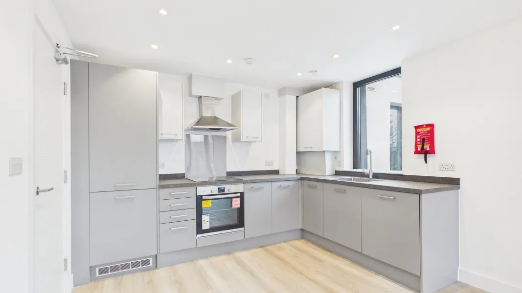 Farnborough Road, Farnborough, GU14, photo 3