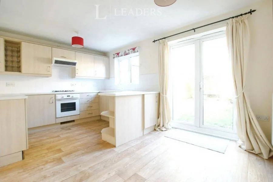 Kingfisher Drive, Emsworth, PO10, photo 2
