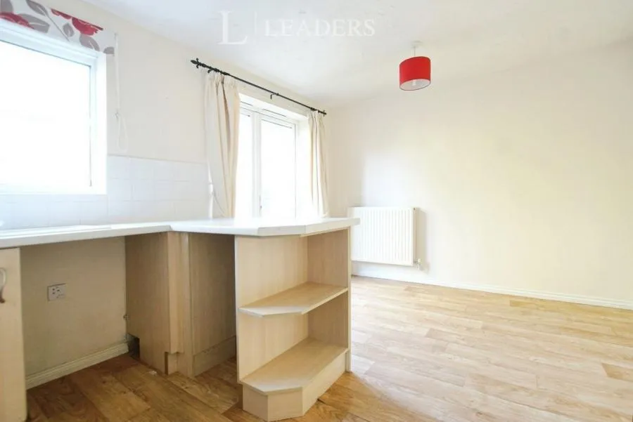 Kingfisher Drive, Emsworth, PO10, photo 9