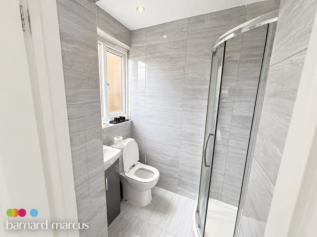 Tachbrook Road, Feltham, TW14, photo 7