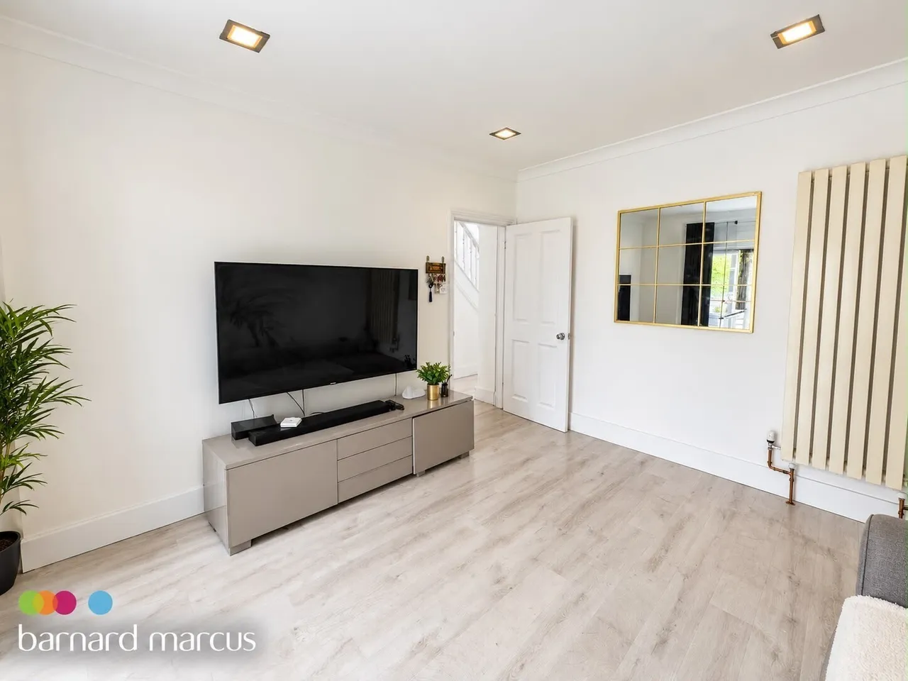 Tachbrook Road, Feltham, TW14, photo 5
