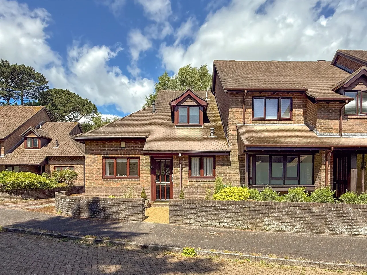 3 bed house for sale — Woodley Gardens, Lymington, Hampshire, SO41