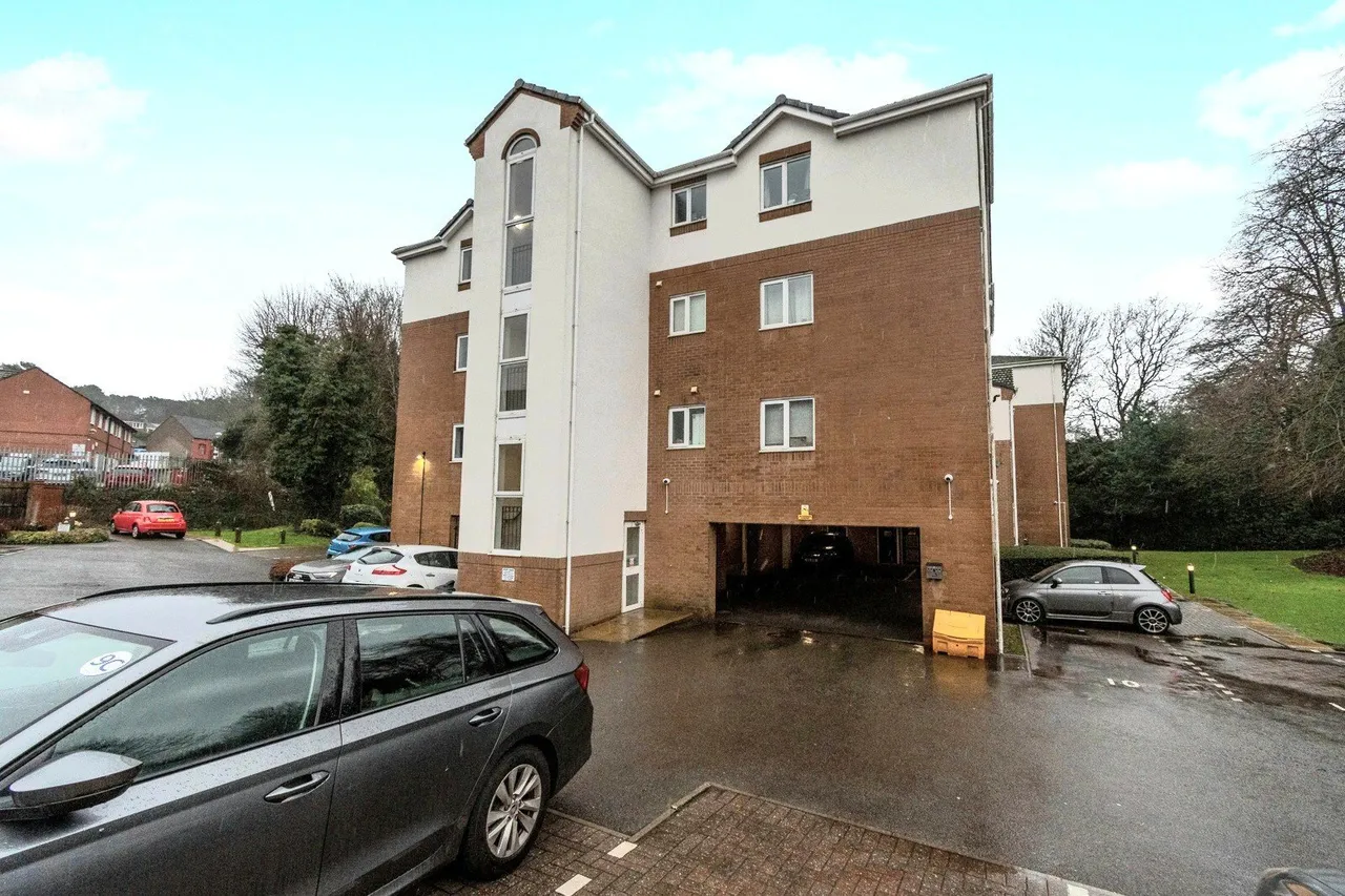 Woodland Court, Hednesford, Cannock, Staffordshire, WS12, photo 18