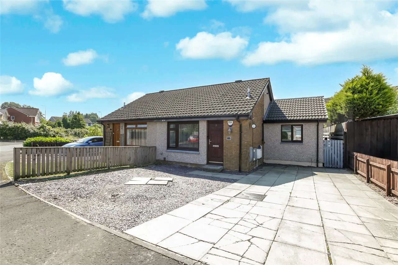 2 bed house for sale — Gavin Place, Livingston, West Lothian, EH54