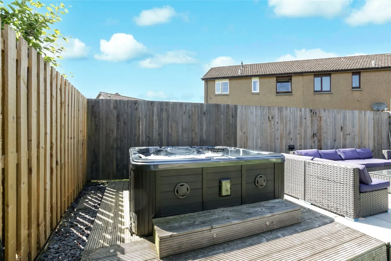Gavin Place, Livingston, West Lothian, EH54, photo 17