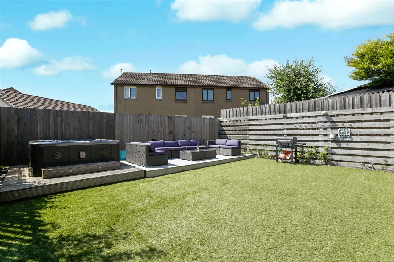 Gavin Place, Livingston, West Lothian, EH54, photo 16