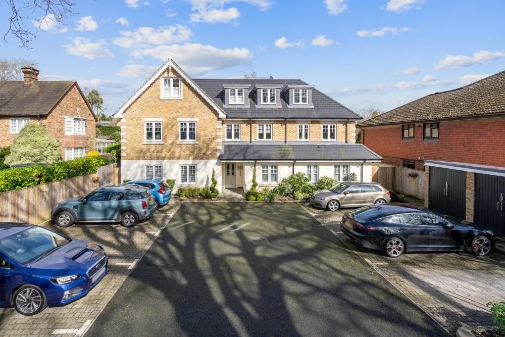 2 bed flat for sale, Rickmansworth Road, Amersham, HP6