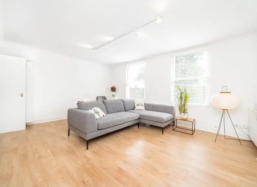 Goldhawk Road, Shepherds Bush, W12, photo 2