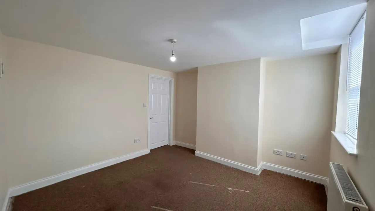 Brooklands Road, Bletchley, Milton Keynes, Buckinghamshire, MK2 2RN, photo 4