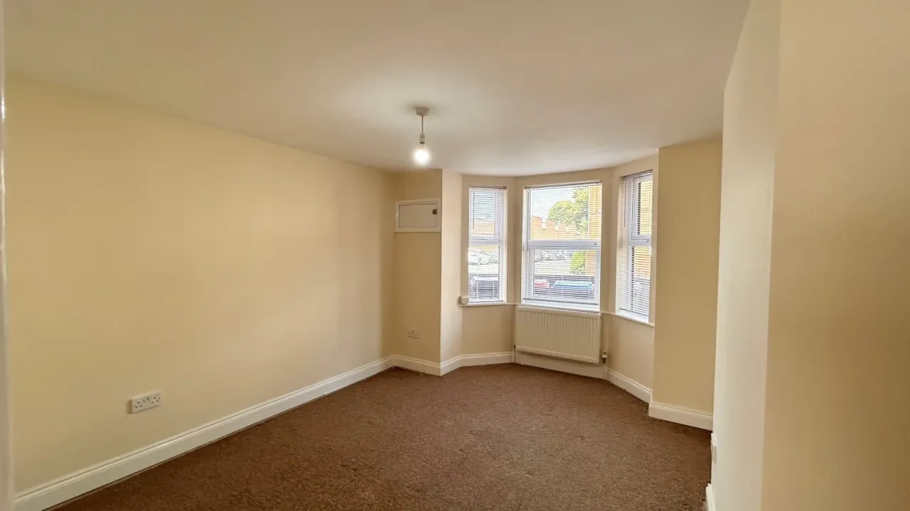 Brooklands Road, Bletchley, Milton Keynes, Buckinghamshire, MK2 2RN, photo 6