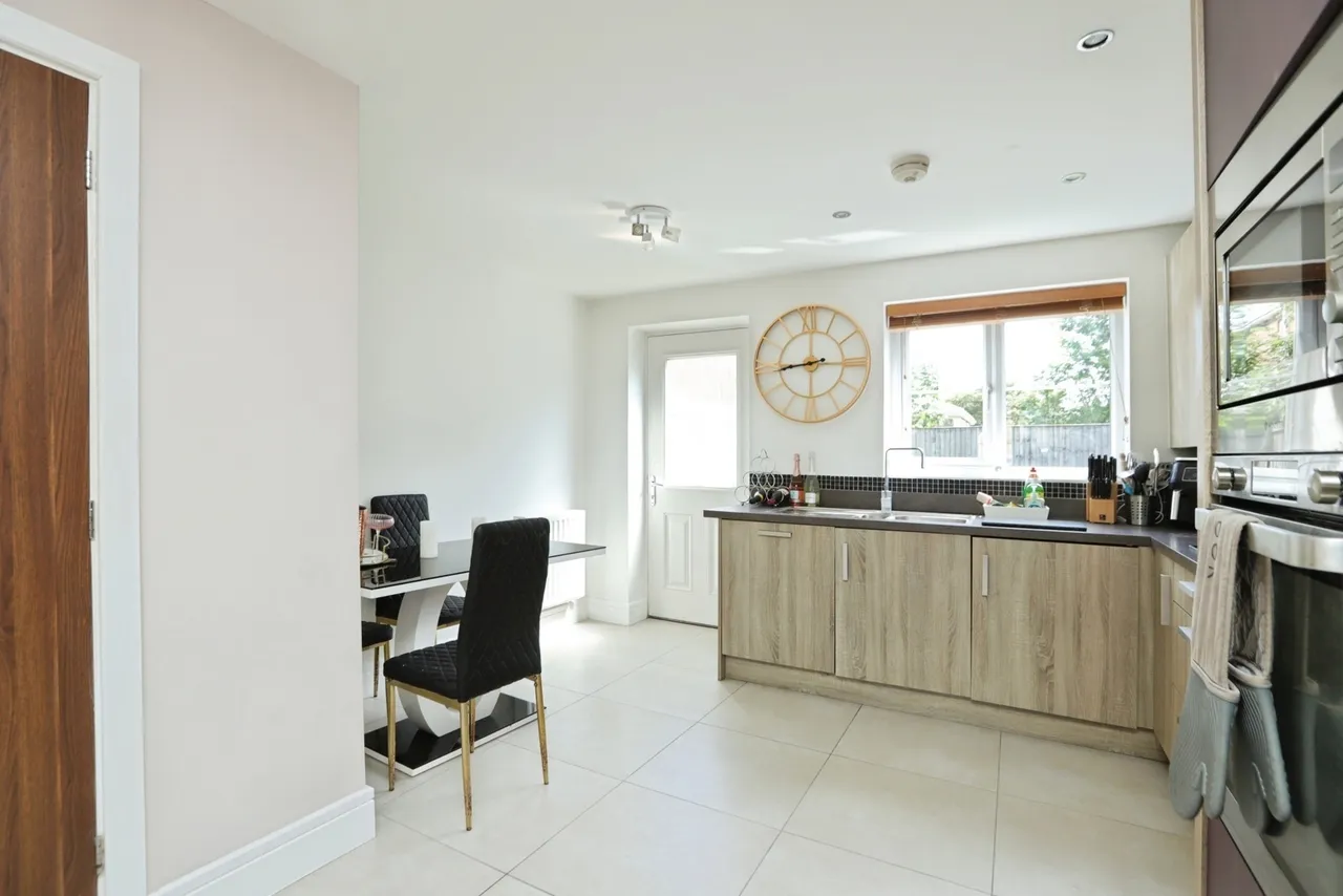Thornham Meadows, South Yorkshire, S63, photo 4