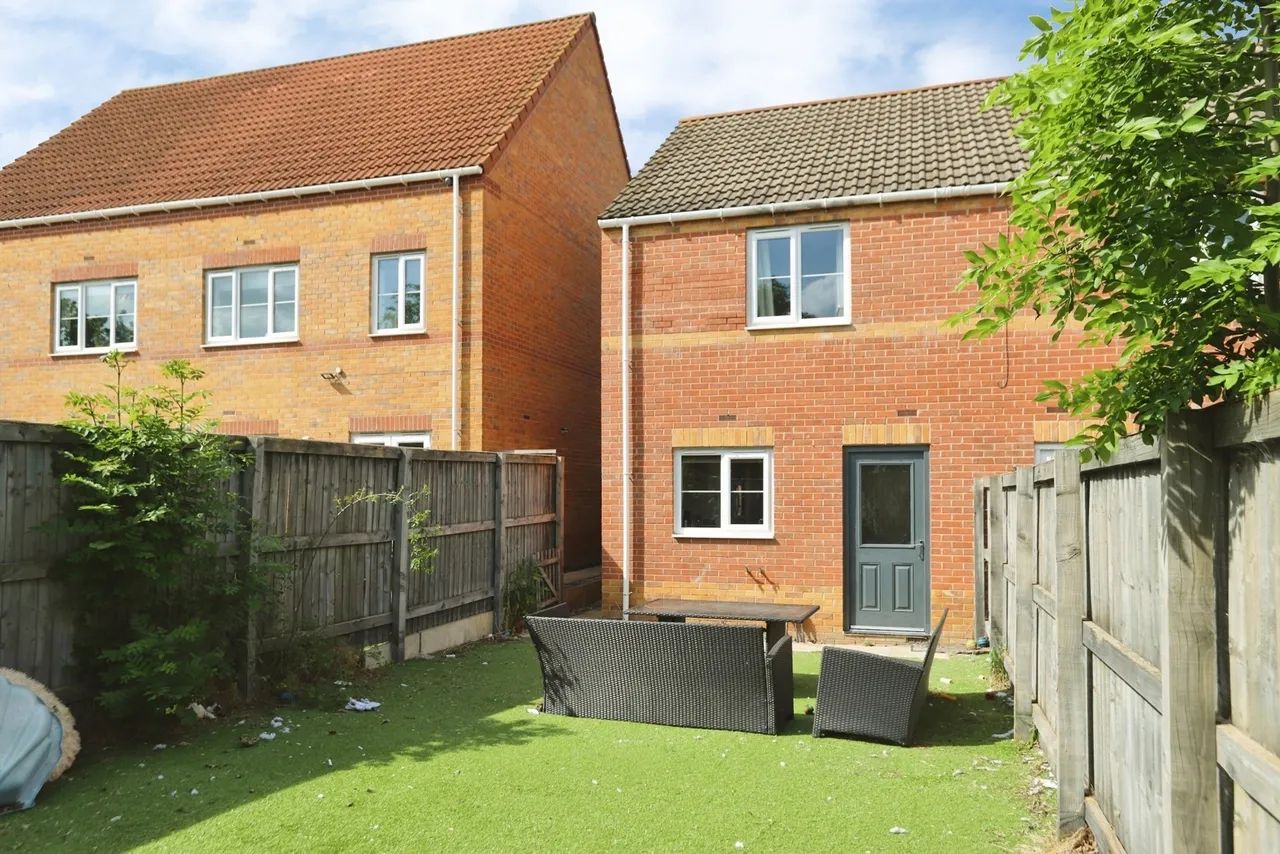Thornham Meadows, South Yorkshire, S63, photo 18