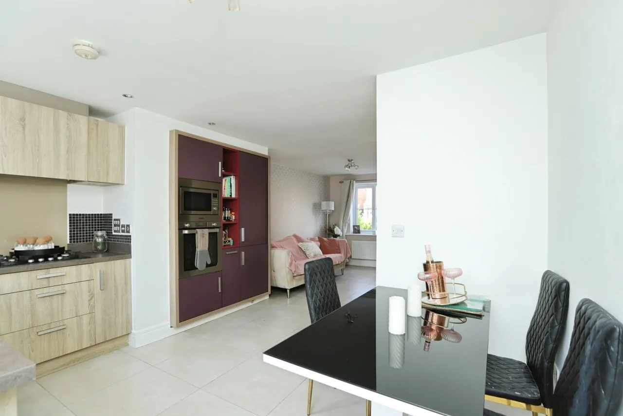 Thornham Meadows, South Yorkshire, S63, photo 3