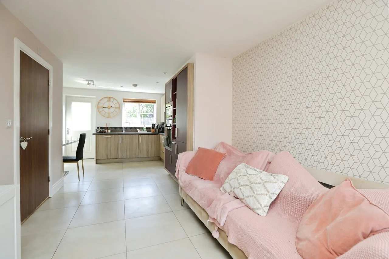 Thornham Meadows, South Yorkshire, S63, photo 6
