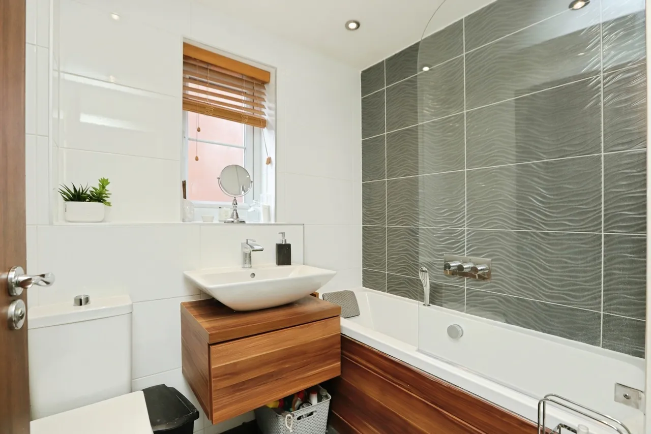 Thornham Meadows, South Yorkshire, S63, photo 13