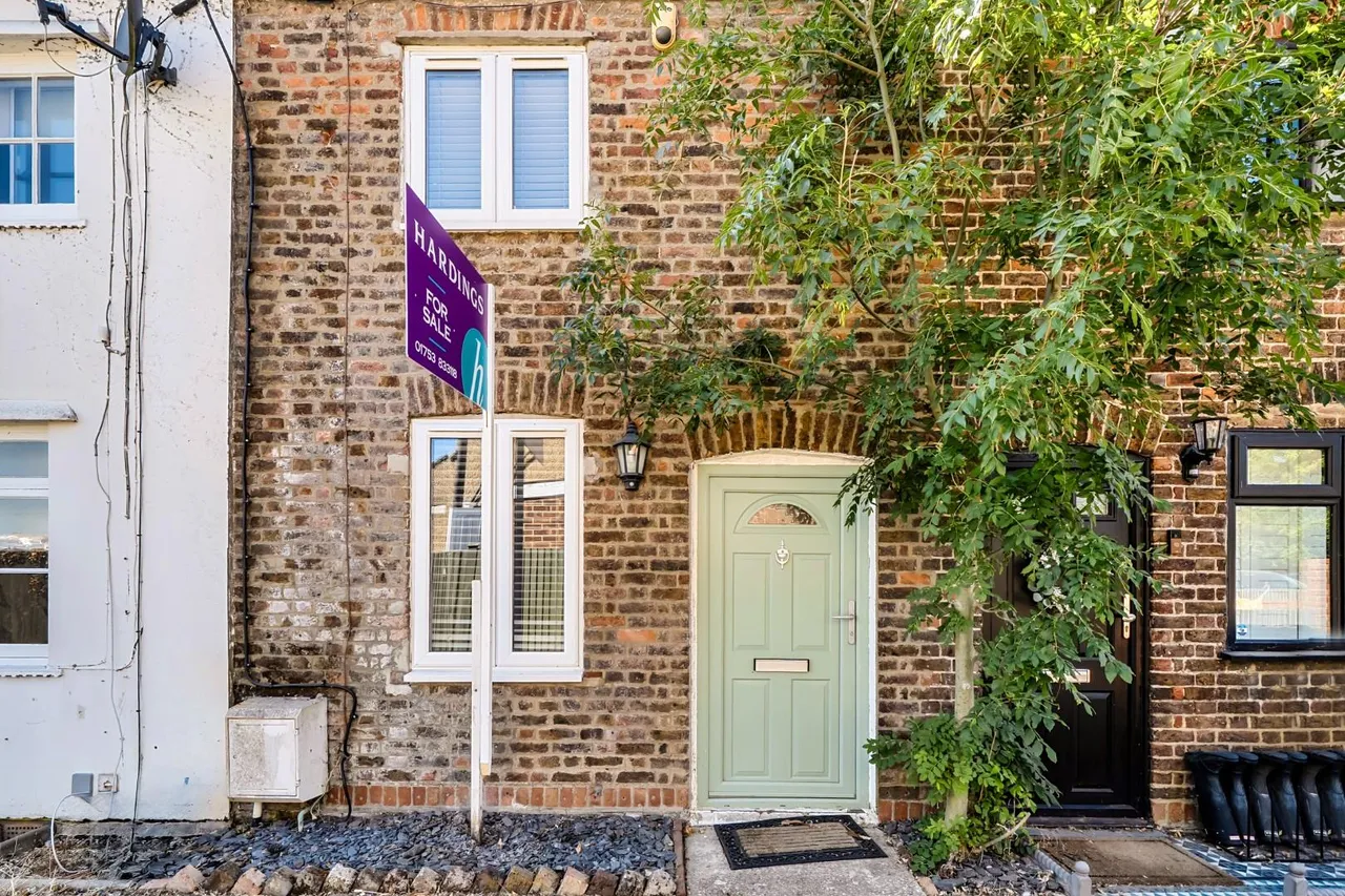 2 bed house for sale, Maidenhead Road, Windsor